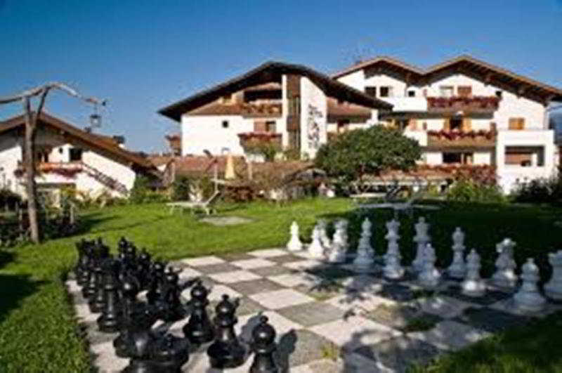 Hotel Tyrol-Alpenhof Зеефельд в Тироле Экстерьер фото